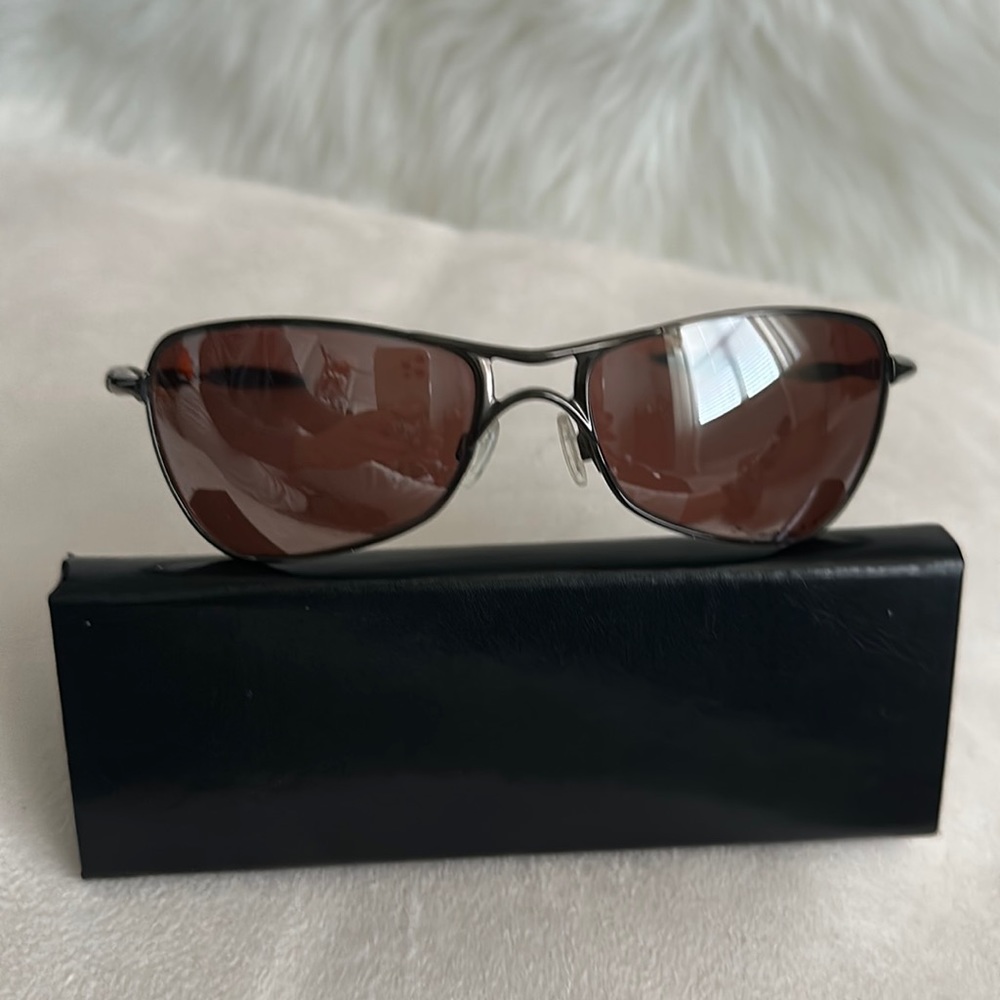Genuine Oakley women’s aviator sunglasses